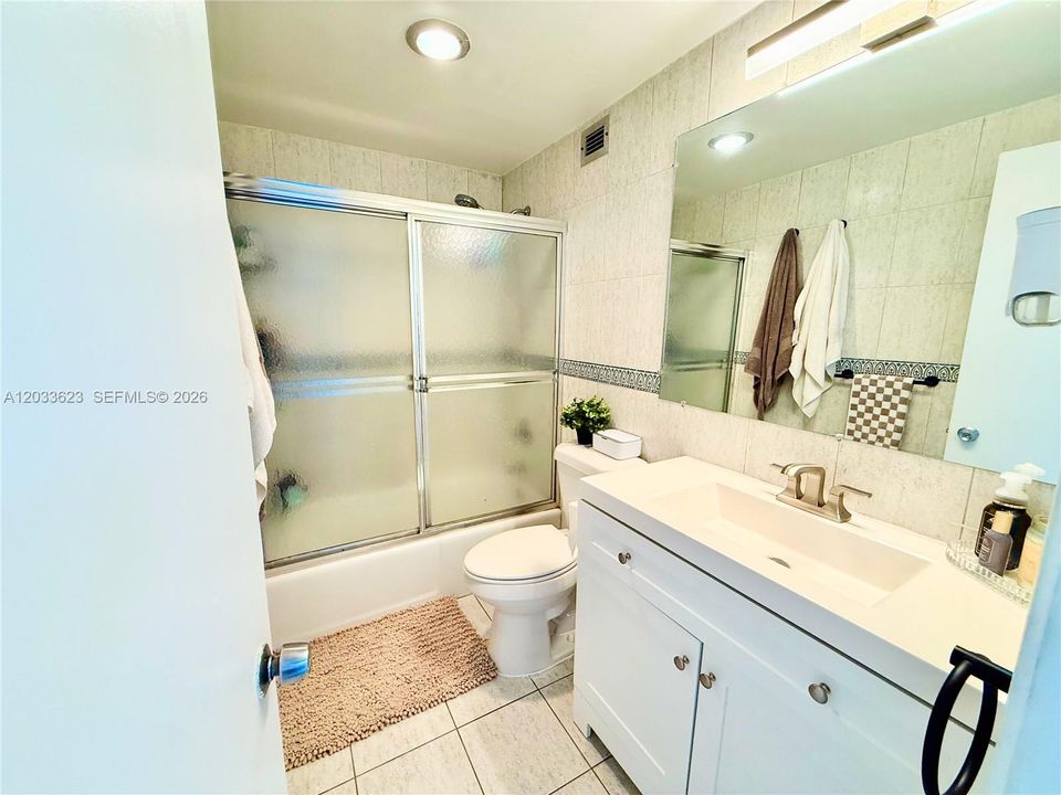 En Venta: $252,000 (1 camas, 1 baños, 705 Pies cuadrados)