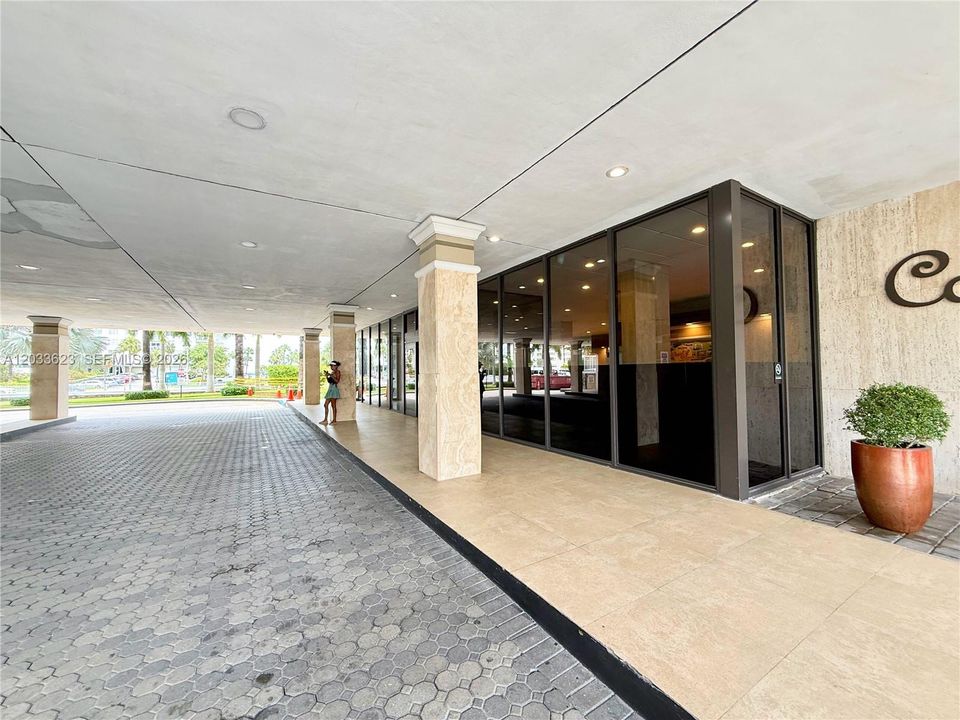 En Venta: $252,000 (1 camas, 1 baños, 705 Pies cuadrados)