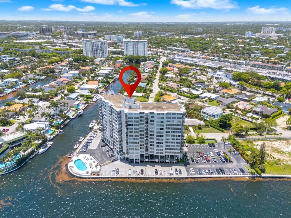 For Sale: $434,900 (2 beds, 2 baths, 1124 Square Feet)