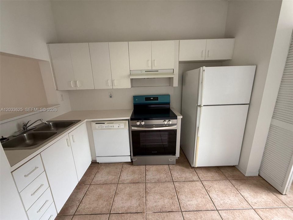 En Renta: $2,300 (2 camas, 2 baños, 950 Pies cuadrados)