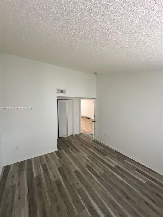 En Renta: $2,300 (2 camas, 2 baños, 950 Pies cuadrados)