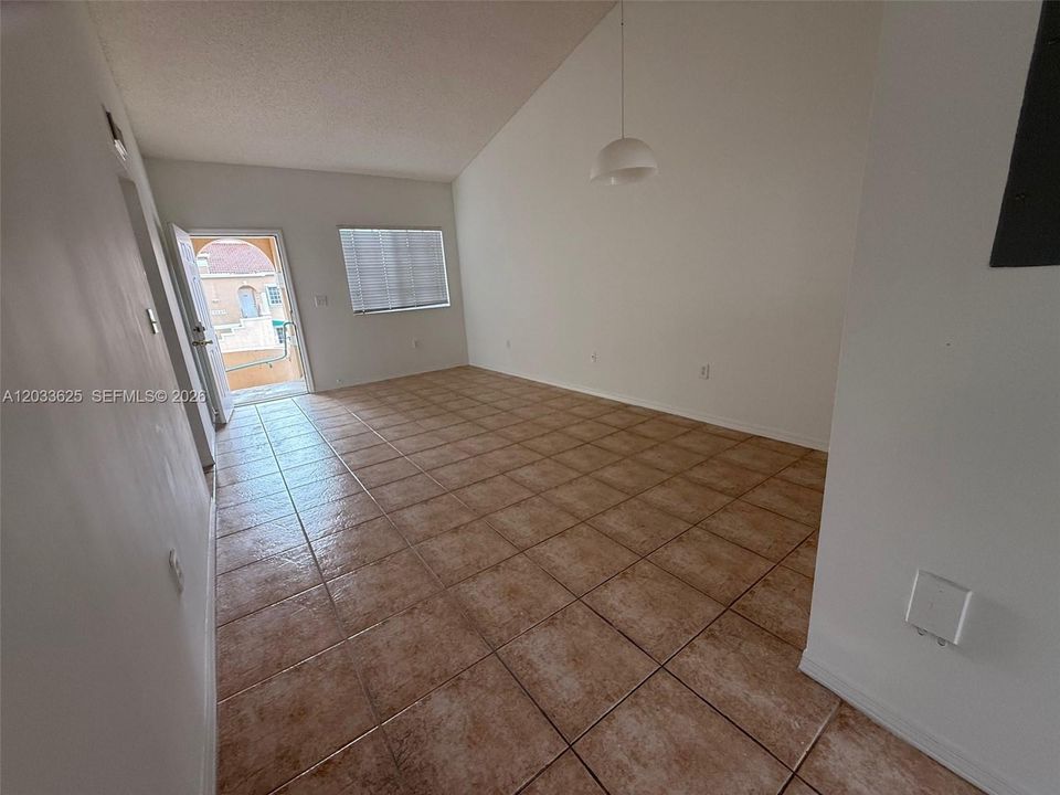 En Renta: $2,300 (2 camas, 2 baños, 950 Pies cuadrados)