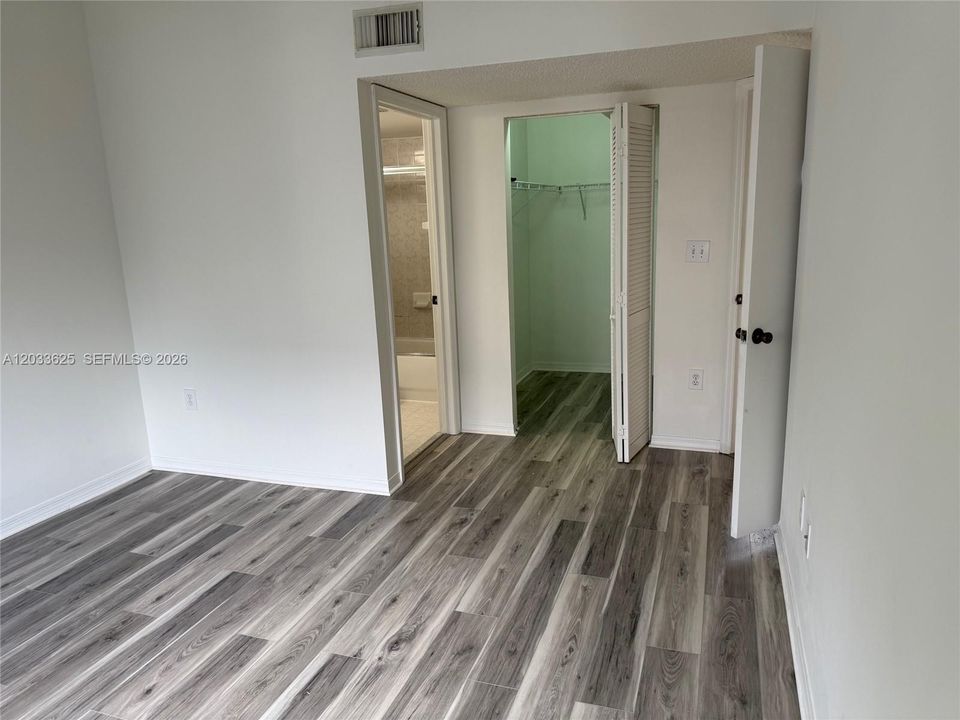 En Renta: $2,300 (2 camas, 2 baños, 950 Pies cuadrados)