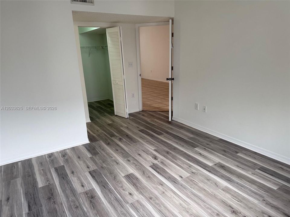 En Renta: $2,300 (2 camas, 2 baños, 950 Pies cuadrados)