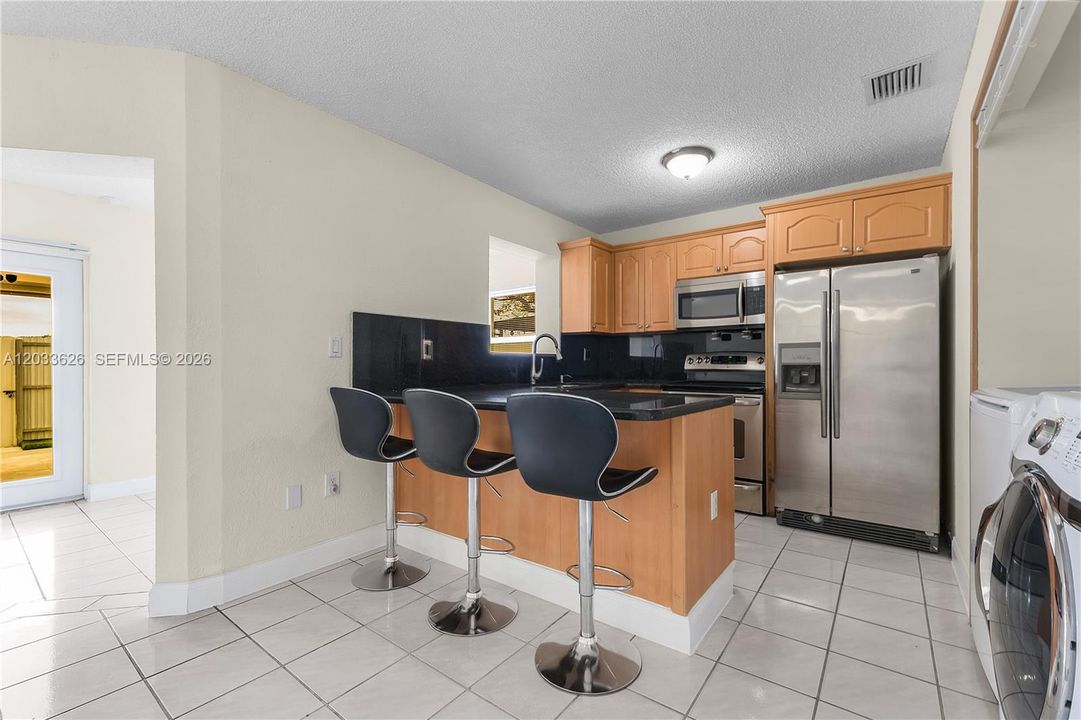 For Rent: $3,100 (3 beds, 2 baths, 1429 Square Feet)