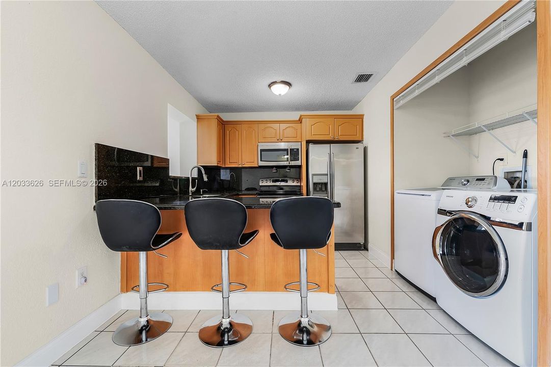 For Rent: $3,100 (3 beds, 2 baths, 1429 Square Feet)