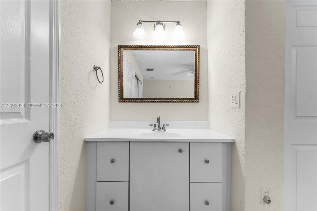 For Rent: $3,100 (3 beds, 2 baths, 1429 Square Feet)