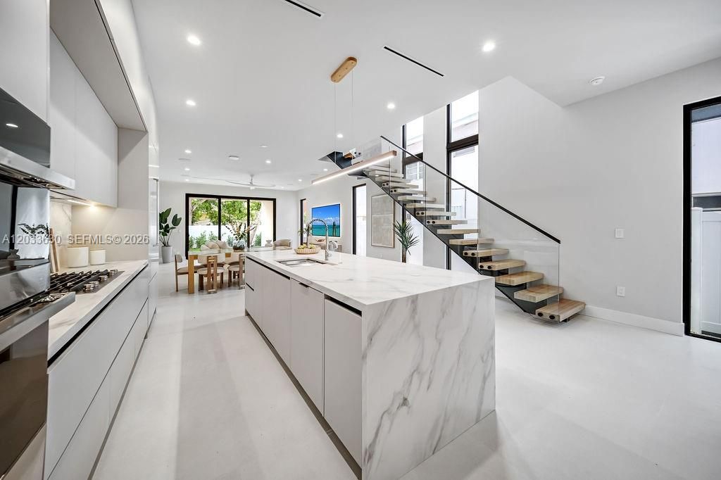 For Sale: $1,675,000 (3 beds, 3 baths, 2623 Square Feet)