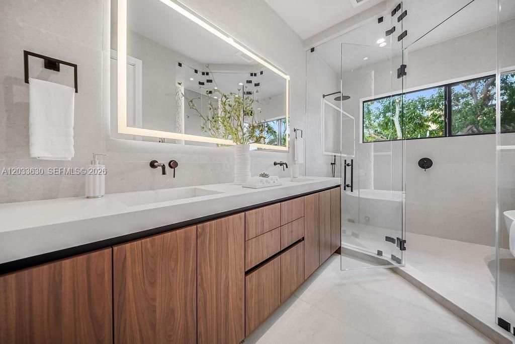 For Sale: $1,675,000 (3 beds, 3 baths, 2623 Square Feet)