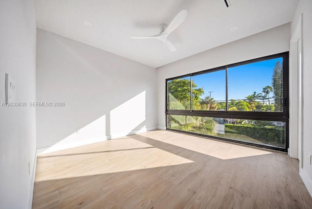 For Sale: $1,675,000 (3 beds, 3 baths, 2623 Square Feet)