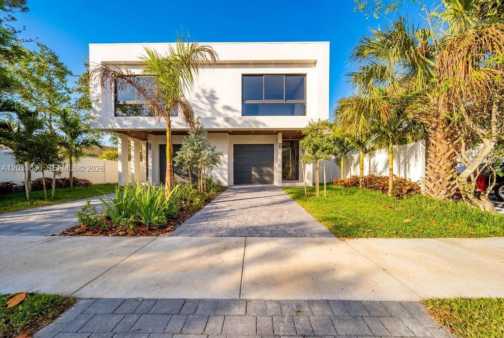 For Sale: $1,675,000 (3 beds, 3 baths, 2623 Square Feet)