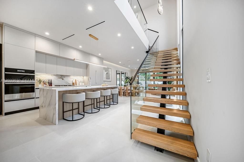 For Sale: $1,675,000 (3 beds, 3 baths, 2623 Square Feet)