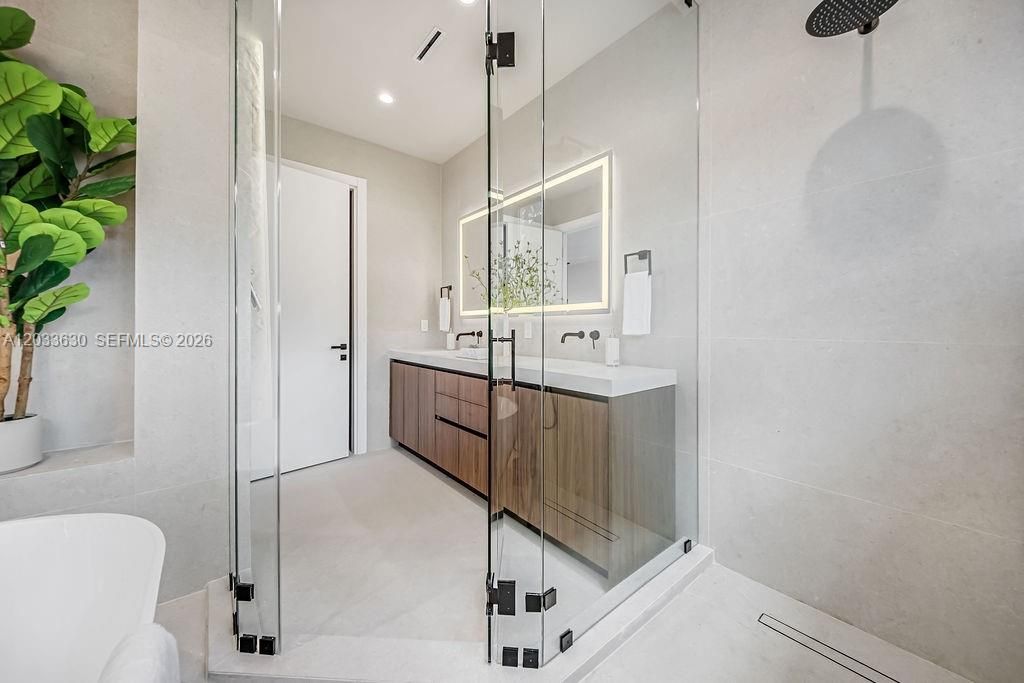 For Sale: $1,675,000 (3 beds, 3 baths, 2623 Square Feet)