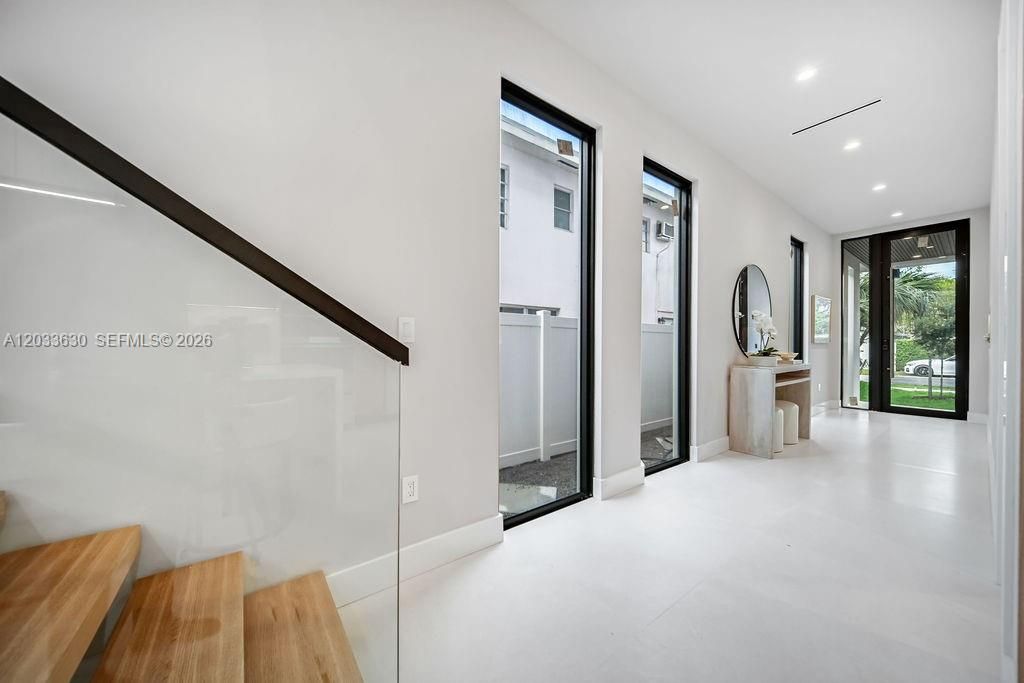 For Sale: $1,675,000 (3 beds, 3 baths, 2623 Square Feet)