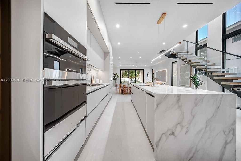 For Sale: $1,675,000 (3 beds, 3 baths, 2623 Square Feet)
