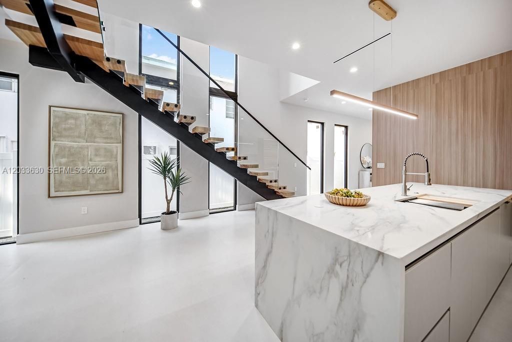 For Sale: $1,675,000 (3 beds, 3 baths, 2623 Square Feet)