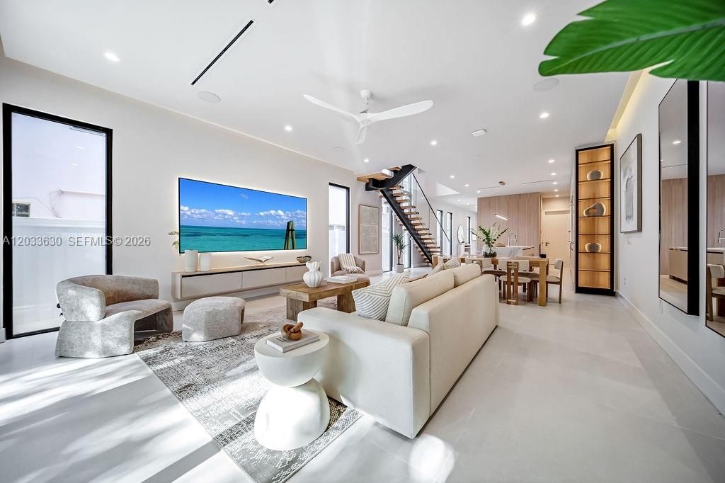 For Sale: $1,675,000 (3 beds, 3 baths, 2623 Square Feet)