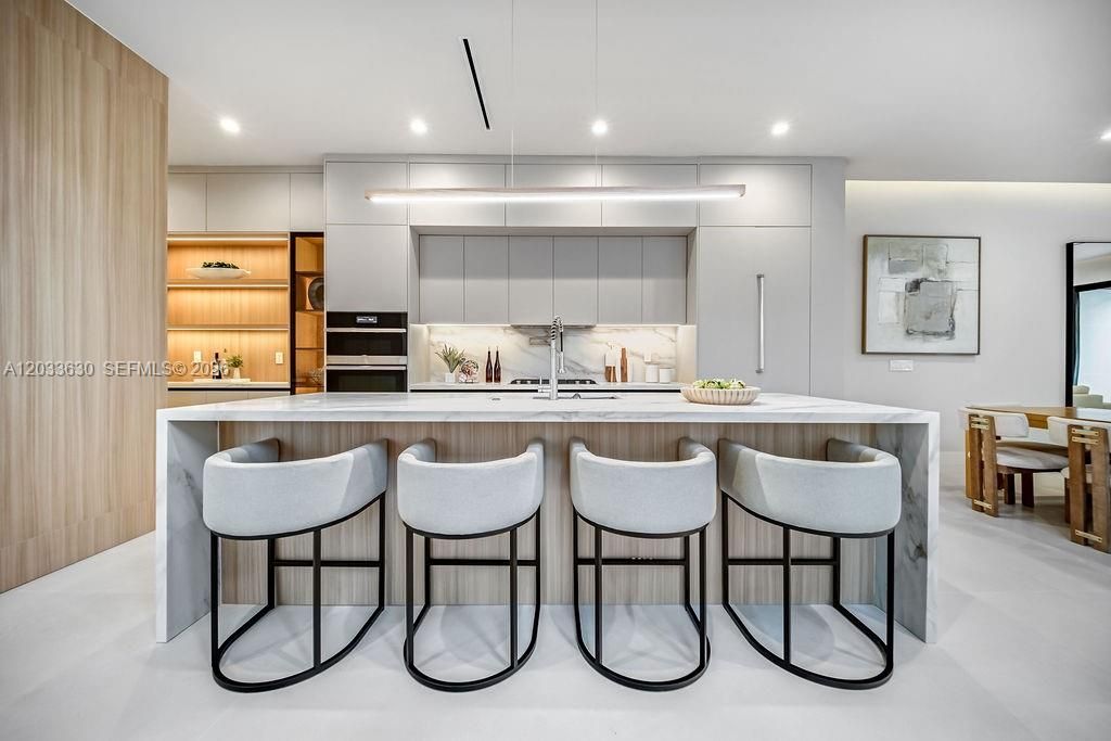 For Sale: $1,675,000 (3 beds, 3 baths, 2623 Square Feet)
