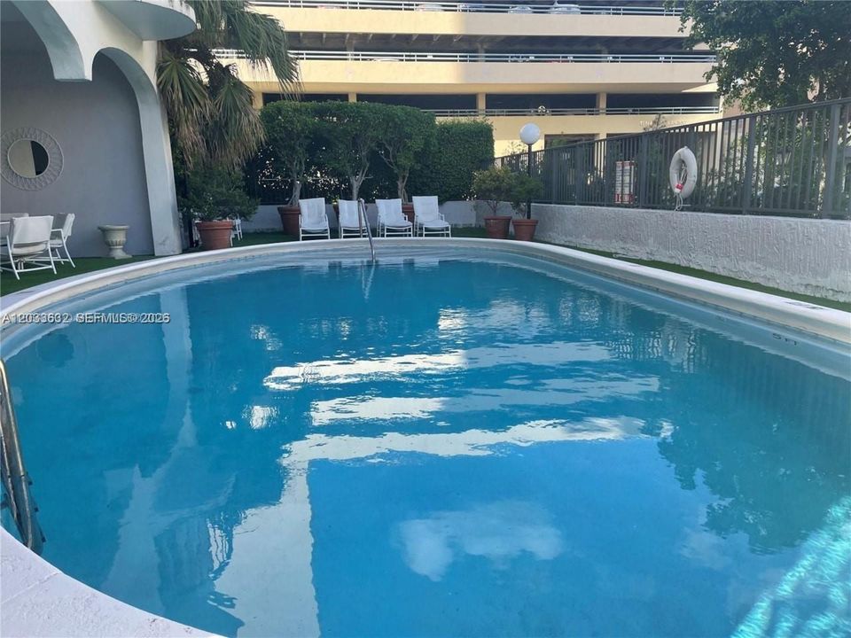 В аренду: $3,000 (2 спален, 2 ванн, 1165 Квадратных фут)