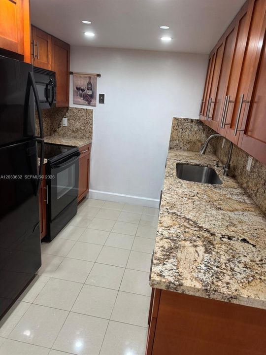 For Rent: $3,000 (2 beds, 2 baths, 1165 Square Feet)