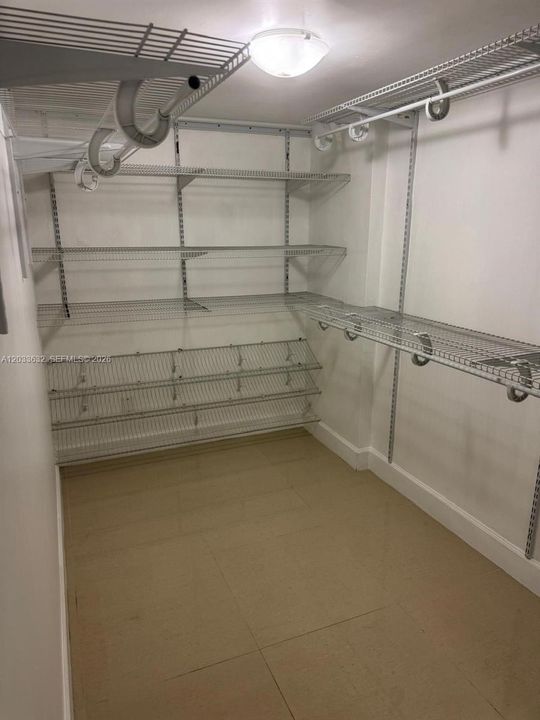 For Rent: $3,000 (2 beds, 2 baths, 1165 Square Feet)