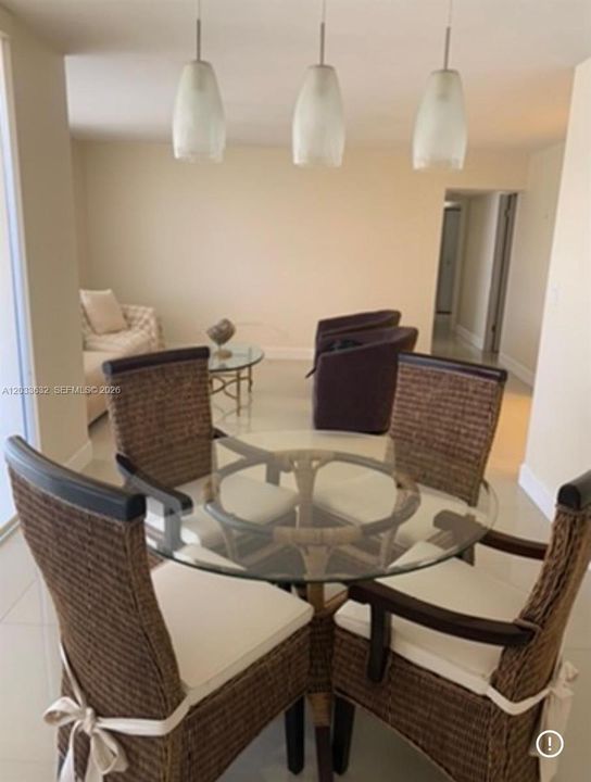 For Rent: $3,000 (2 beds, 2 baths, 1165 Square Feet)