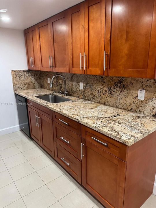 For Rent: $3,000 (2 beds, 2 baths, 1165 Square Feet)