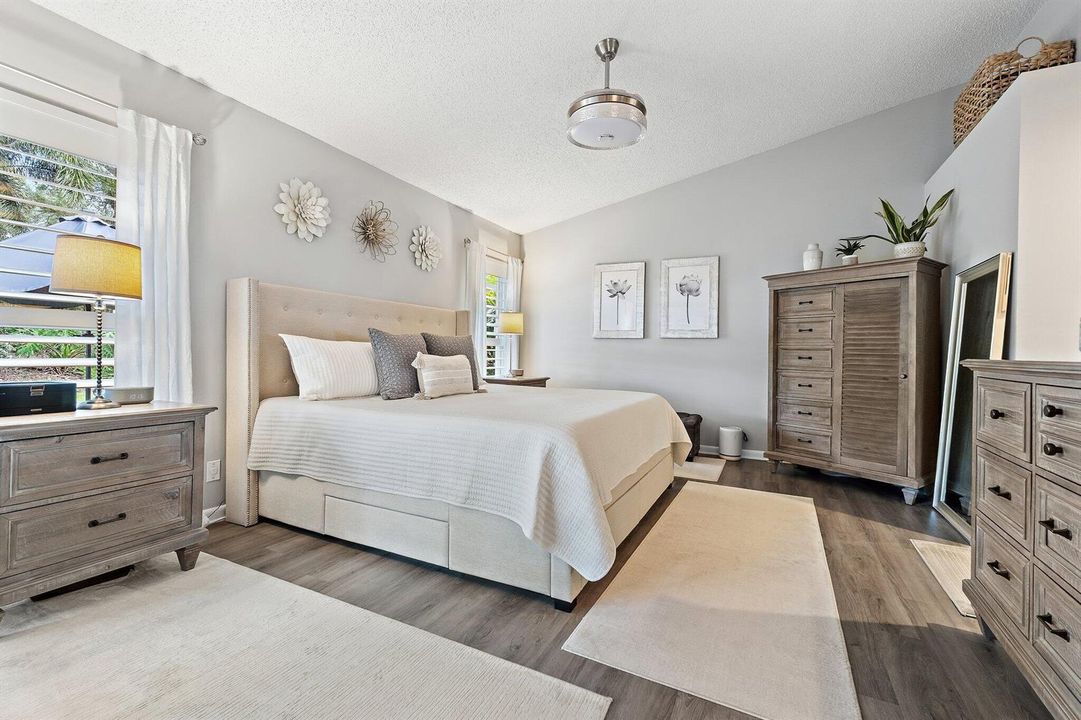 025-2387SWFoxpointWay-PalmCity-SMALL