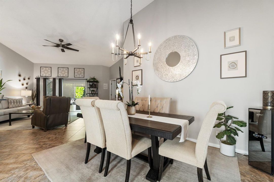 010-2387SWFoxpointWay-PalmCity-SMALL