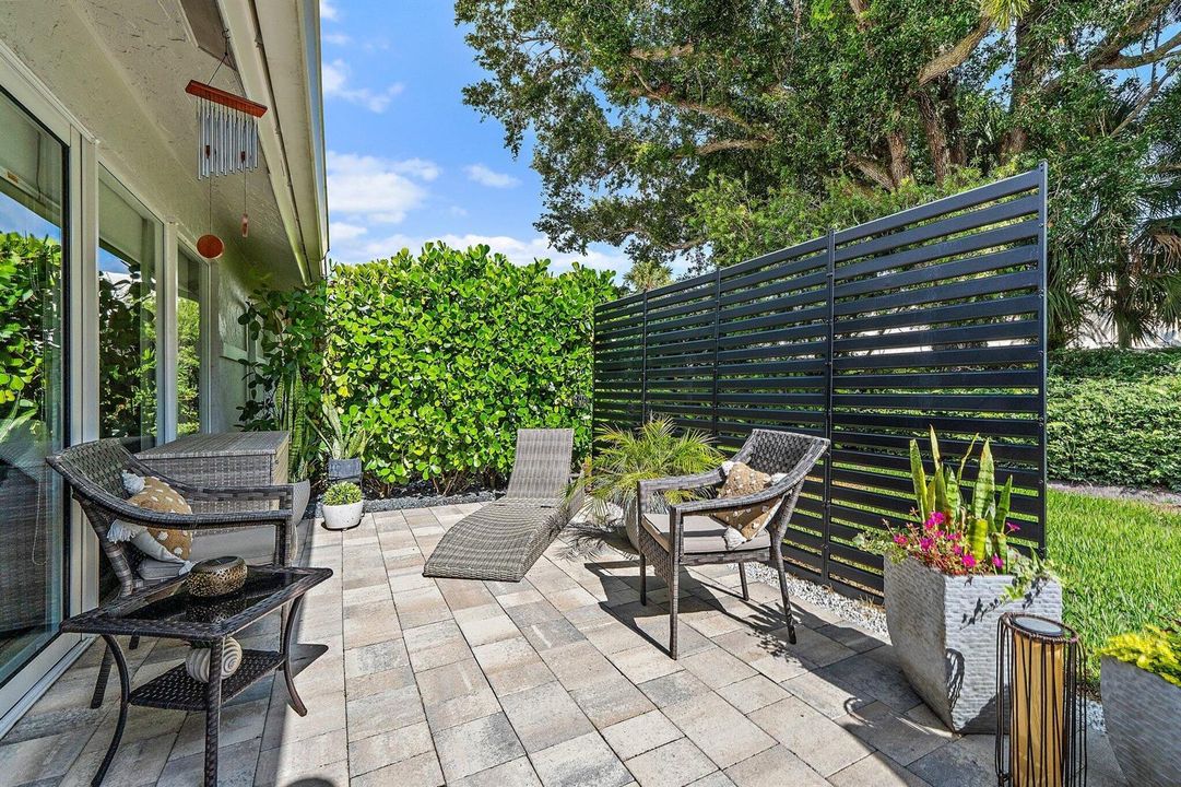 042-2387SWFoxpointWay-PalmCity-SMALL