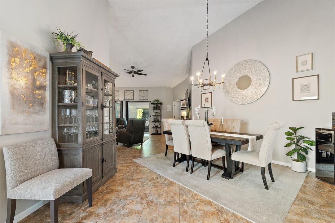 009-2387SWFoxpointWay-PalmCity-SMALL