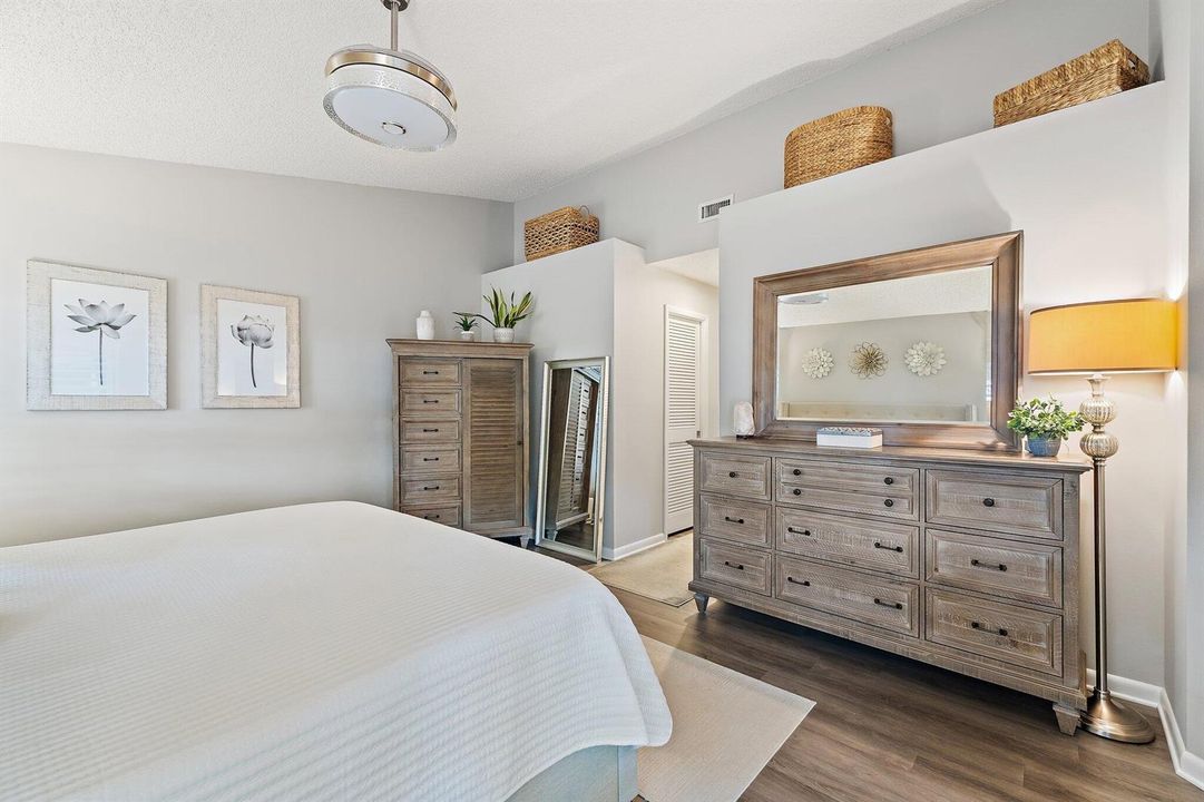 026-2387SWFoxpointWay-PalmCity-SMALL