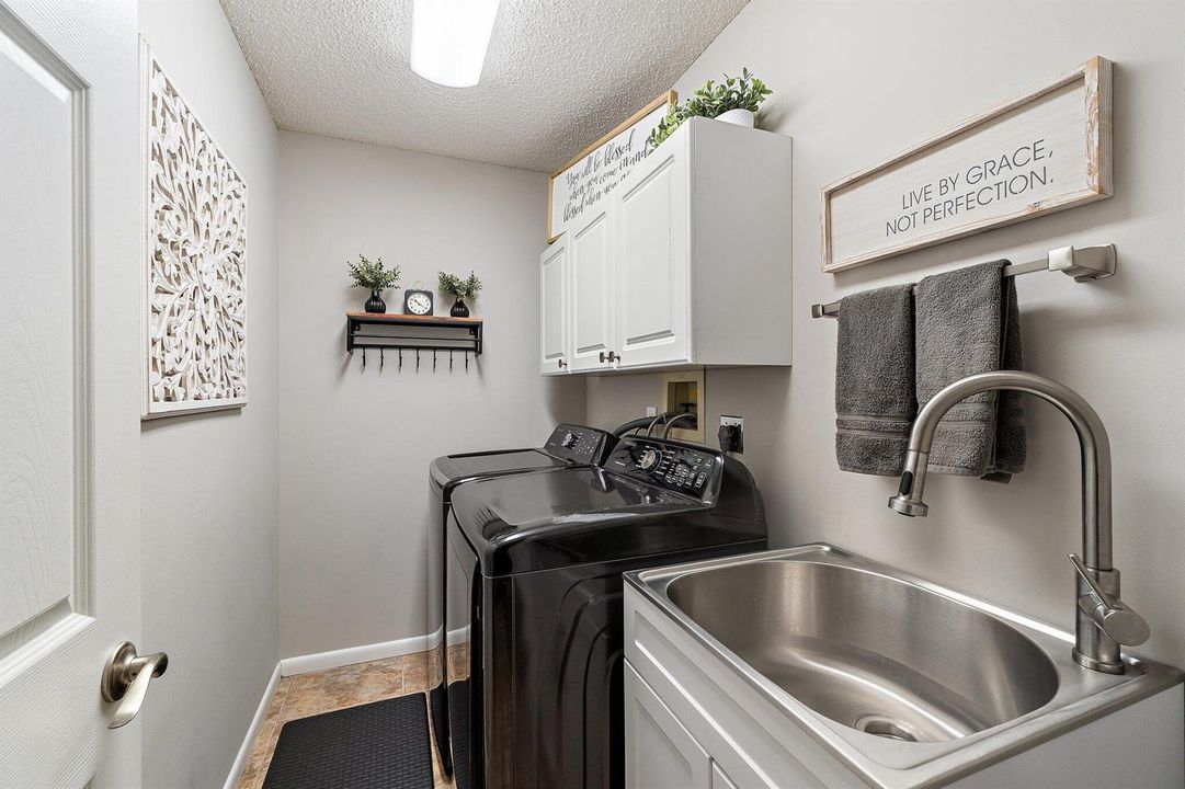 039-2387SWFoxpointWay-PalmCity-SMALL