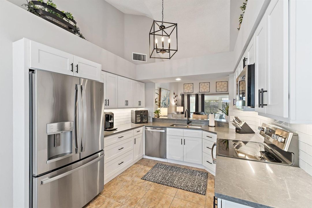 012-2387SWFoxpointWay-PalmCity-SMALL