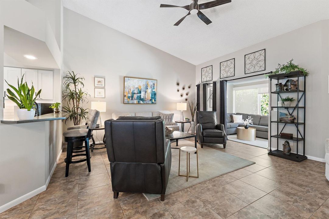 018-2387SWFoxpointWay-PalmCity-SMALL