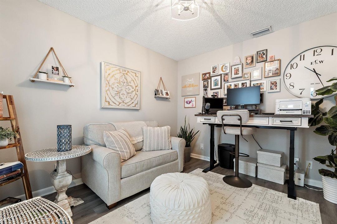 040-2387SWFoxpointWay-PalmCity-SMALL