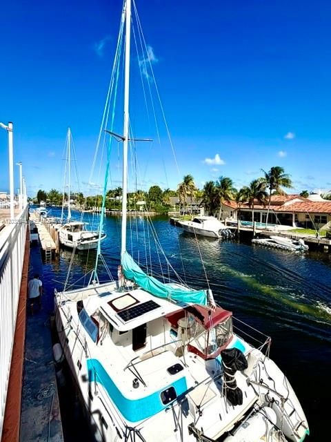En Venta: $295,000 (2 camas, 2 baños, 1190 Pies cuadrados)