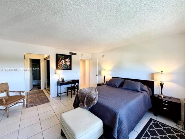 En Venta: $295,000 (2 camas, 2 baños, 1190 Pies cuadrados)