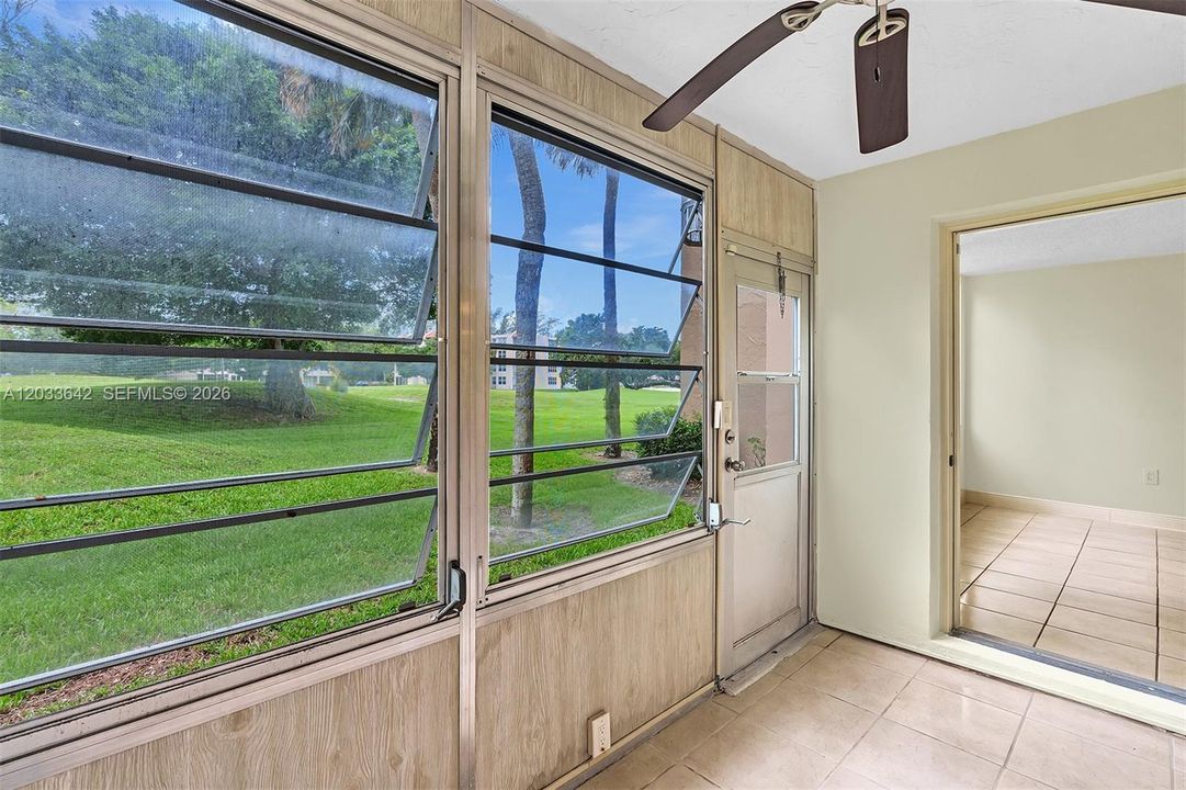For Rent: $1,750 (1 beds, 1 baths, 850 Square Feet)