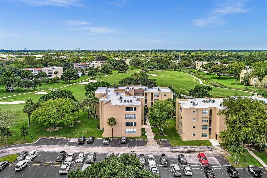 For Rent: $1,750 (1 beds, 1 baths, 850 Square Feet)