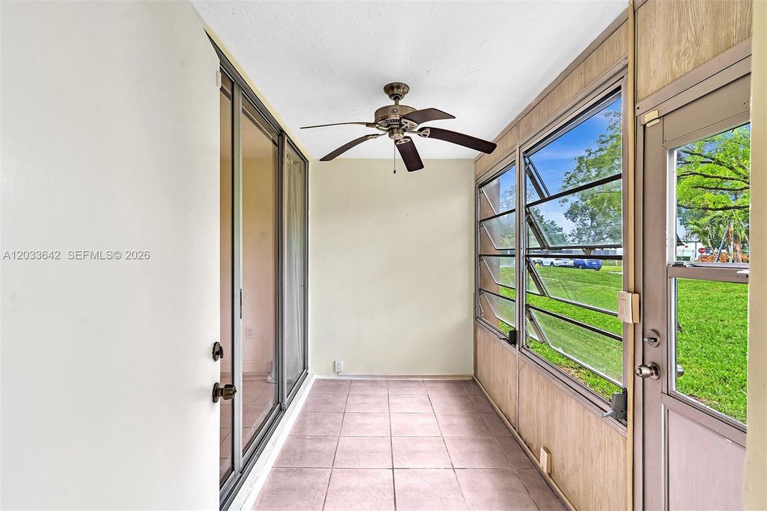 For Rent: $1,750 (1 beds, 1 baths, 850 Square Feet)