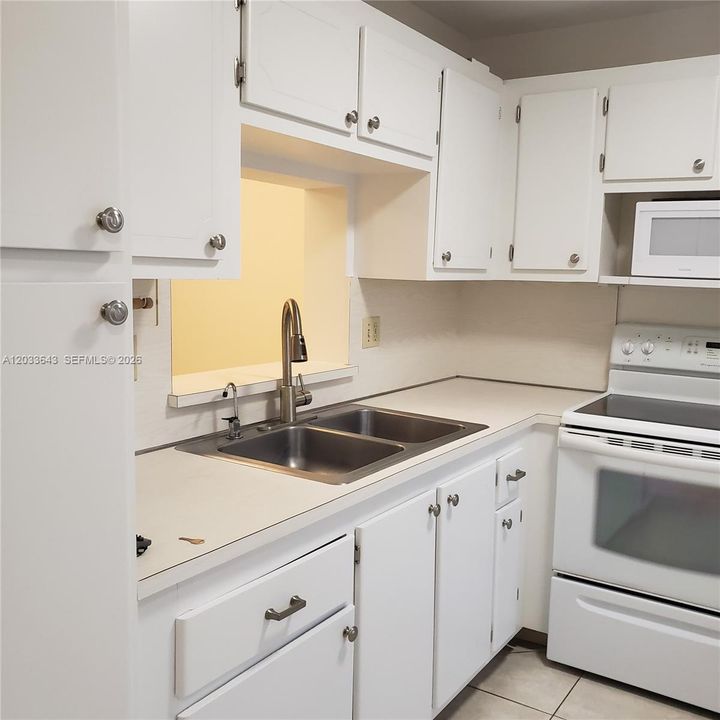 Activo con contrato: $1,700 (1 camas, 1 baños, 730 Pies cuadrados)