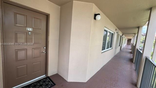 For Sale: $160,000 (1 beds, 1 baths, 1056 Square Feet)