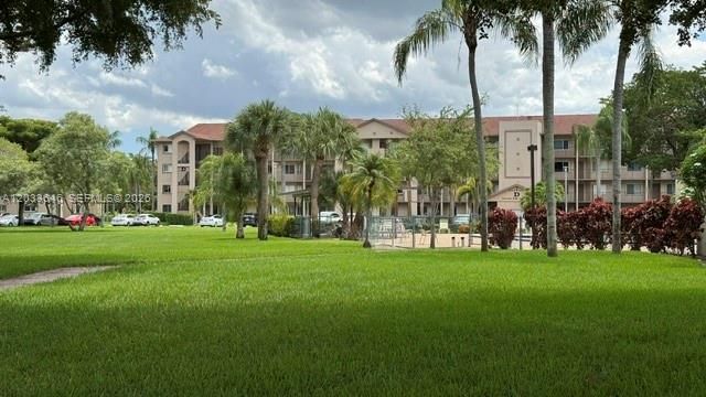 For Sale: $160,000 (1 beds, 1 baths, 1056 Square Feet)