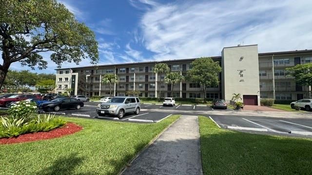 For Sale: $160,000 (1 beds, 1 baths, 1056 Square Feet)