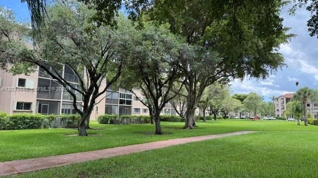 For Sale: $160,000 (1 beds, 1 baths, 1056 Square Feet)