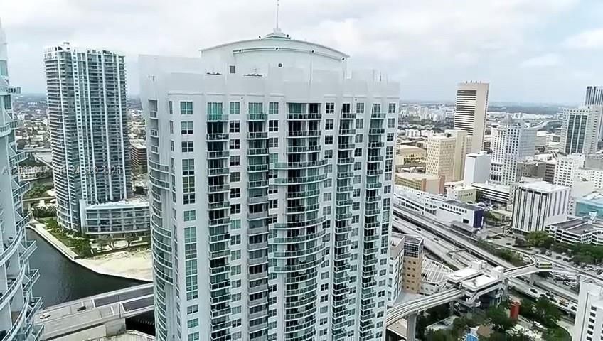 For Rent: $3,750 (2 beds, 2 baths, 1117 Square Feet)