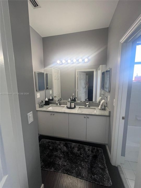 For Sale: $397,000 (3 beds, 2 baths, 1672 Square Feet)