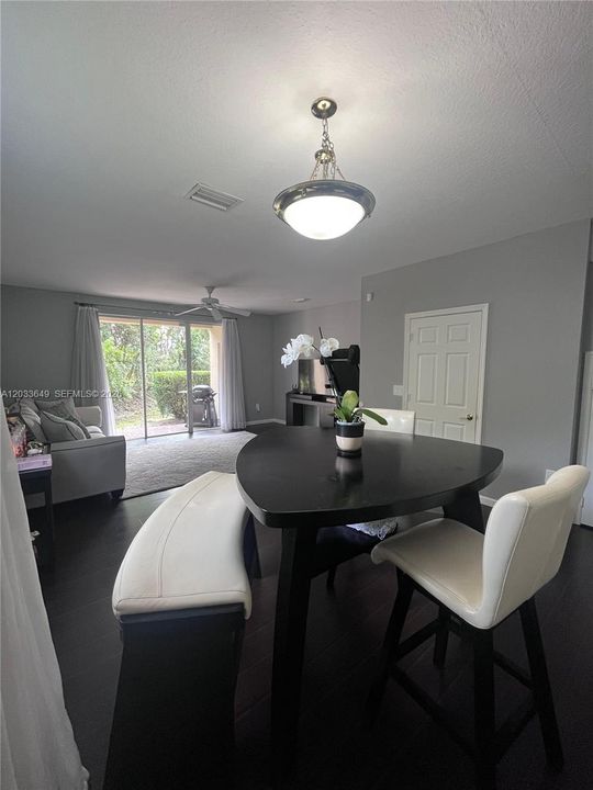 For Sale: $397,000 (3 beds, 2 baths, 1672 Square Feet)