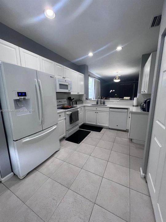 For Sale: $397,000 (3 beds, 2 baths, 1672 Square Feet)